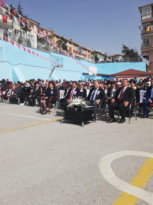 "23 Nisan Ulusal Egemenlik ve Çocuk Bayramı" İlçemiz okullarında düzenlenen törenlerle coşkuyla kutlandı.